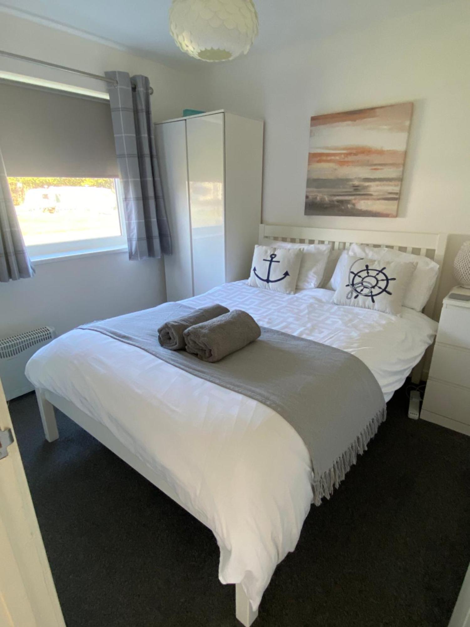 44 Gower Holiday Village Ty Gwyr Cosy 2 Bedroom Chalet Swansea Exterior foto